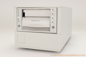 TH8BG-YF - Quantum DLT8000 External Tabletop SCSI Tape Drive