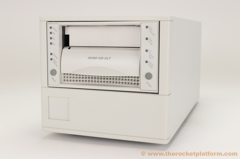 TH8BGYF Quantum DLT8000 External Tabletop SCSI Tape Drive